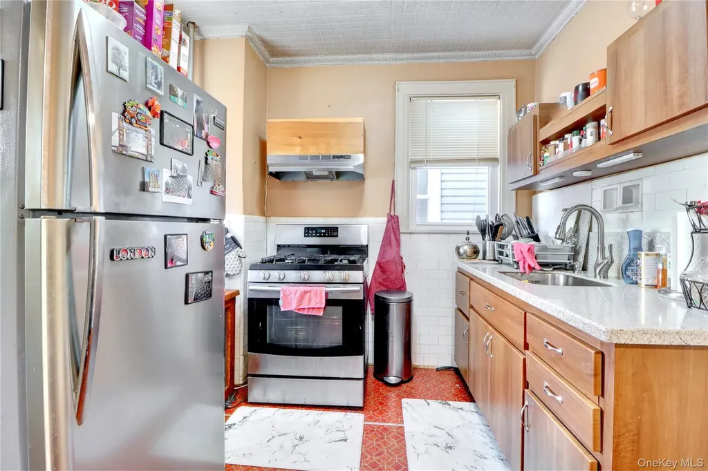 8018 64th Lane Glendale NY 11385