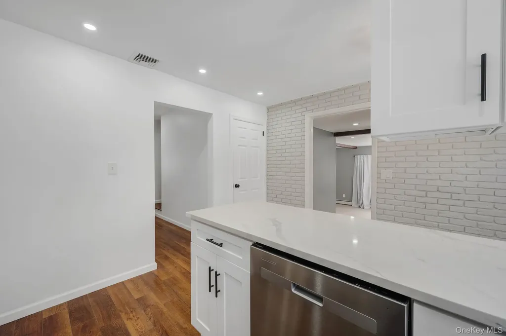 340 Westchester Avenue West Babylon NY 11704