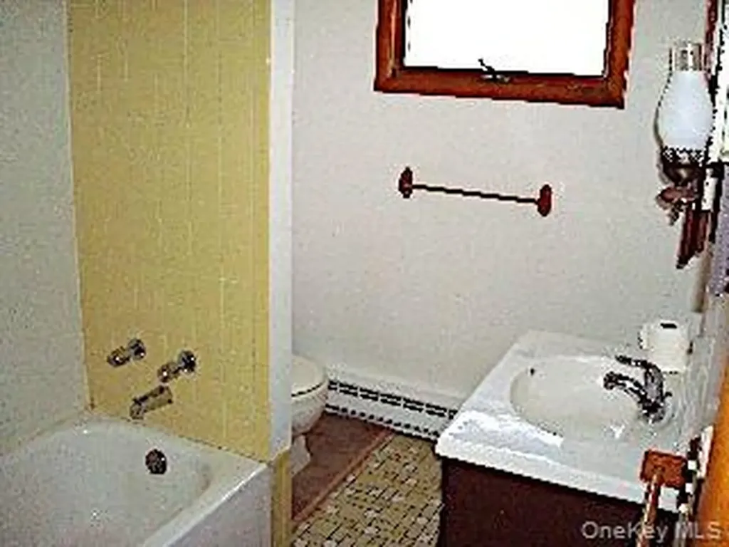 220-224 Hobbs Lane Clinton Corners NY 12514