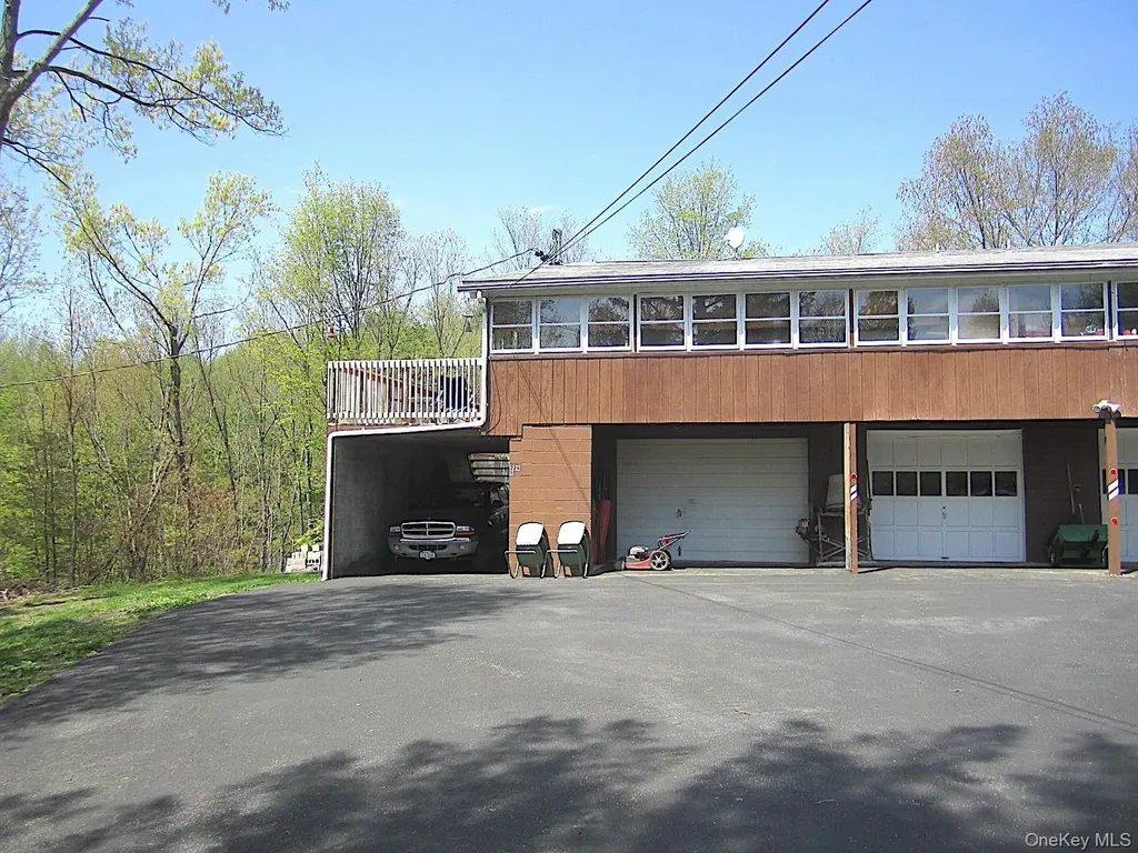 220-224 Hobbs Lane Clinton Corners NY 12514