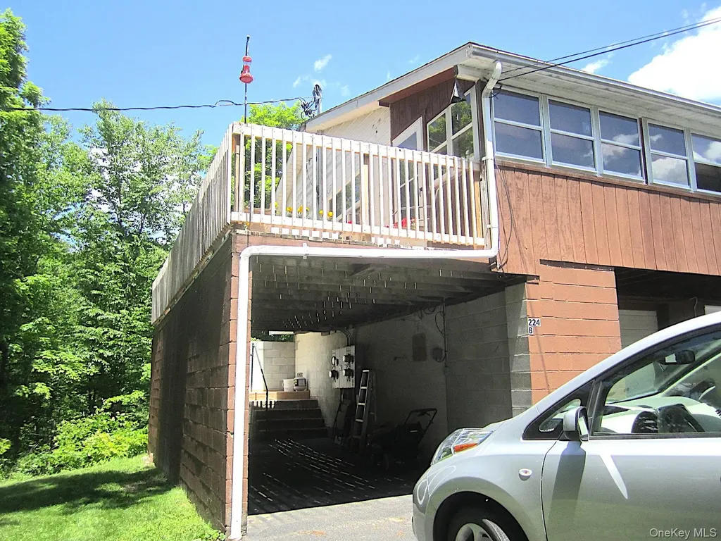 220-224 Hobbs Lane Clinton Corners NY 12514