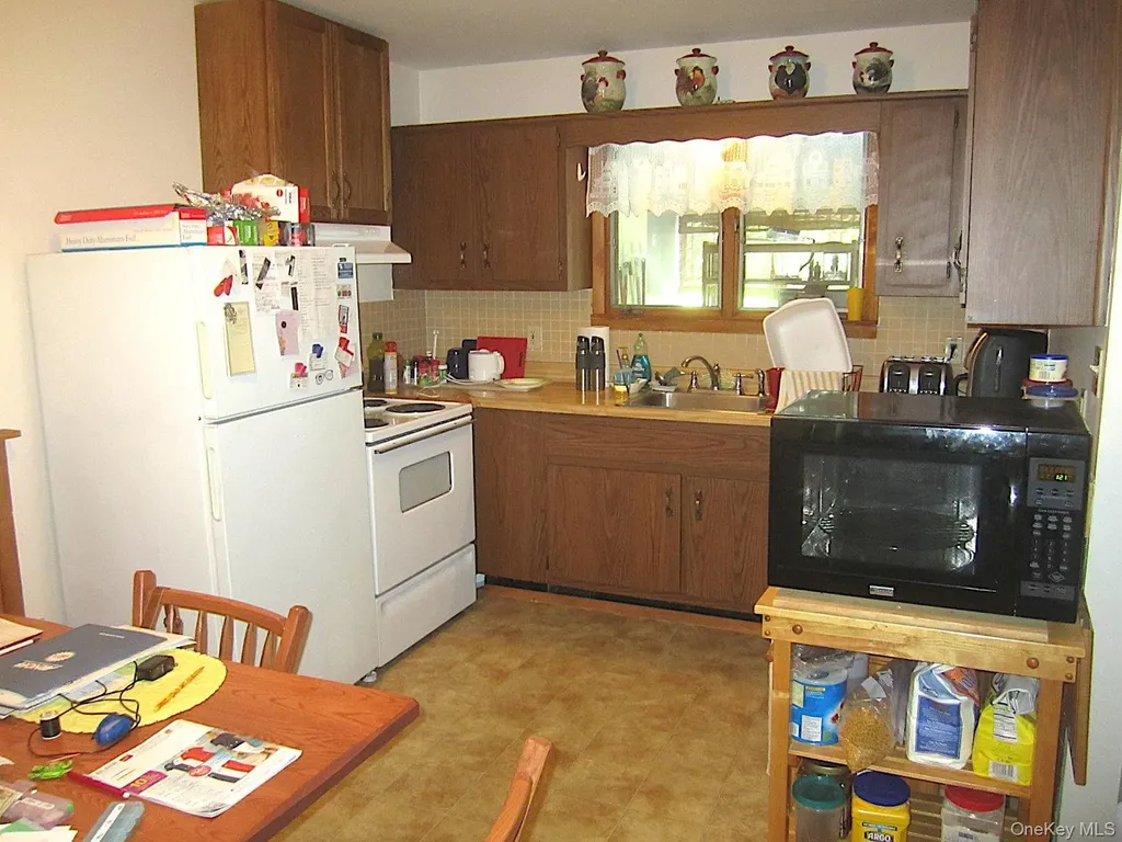 220-224 Hobbs Lane Clinton Corners NY 12514