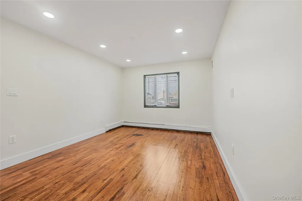 60 Saint Johns Avenue Valley Stream NY 11580