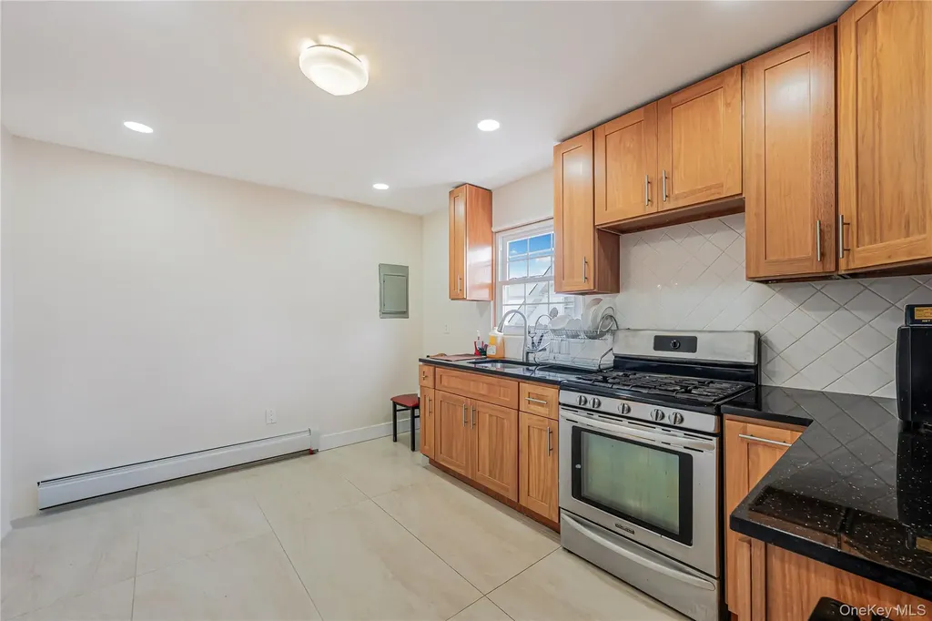 60 Saint Johns Avenue Valley Stream NY 11580
