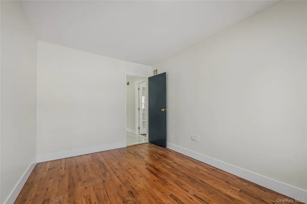 60 Saint Johns Avenue Valley Stream NY 11580