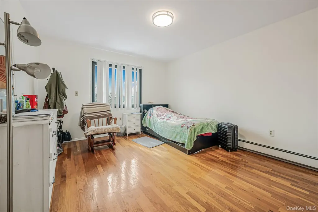 60 Saint Johns Avenue Valley Stream NY 11580