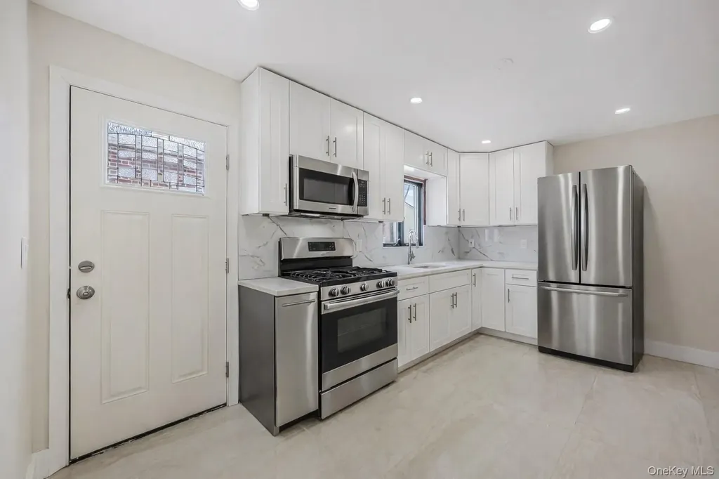 60 Saint Johns Avenue Valley Stream NY 11580