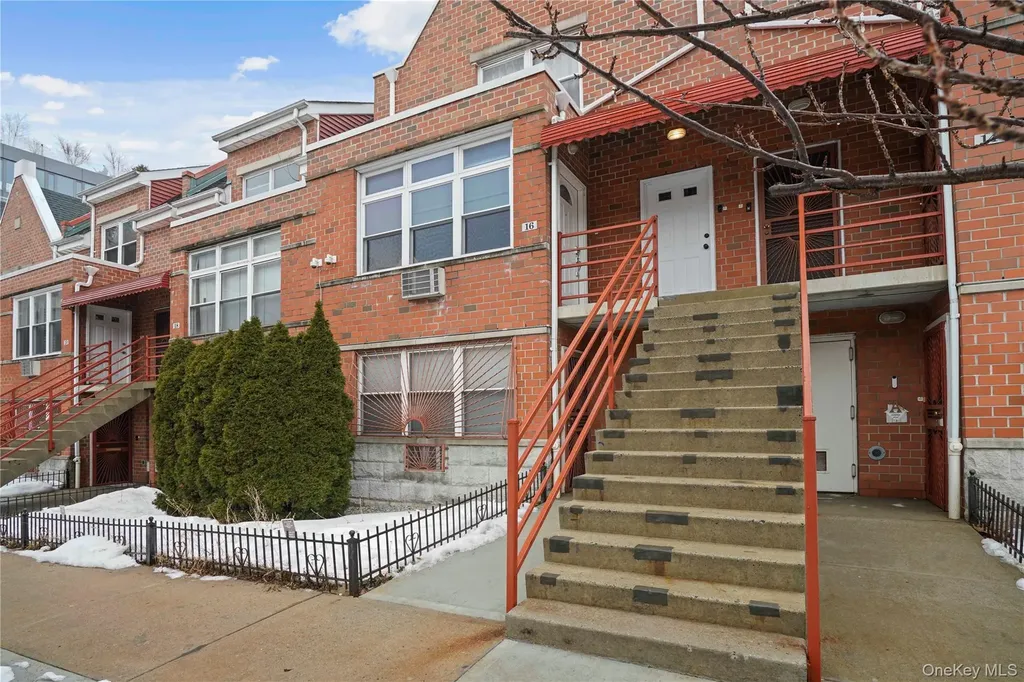 6 Renaissance Court Brooklyn NY 11206