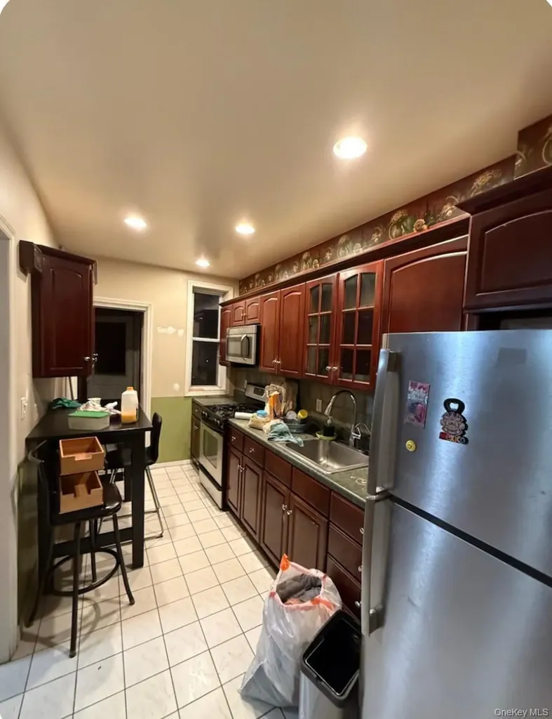 616 47th Street Brooklyn NY 11220