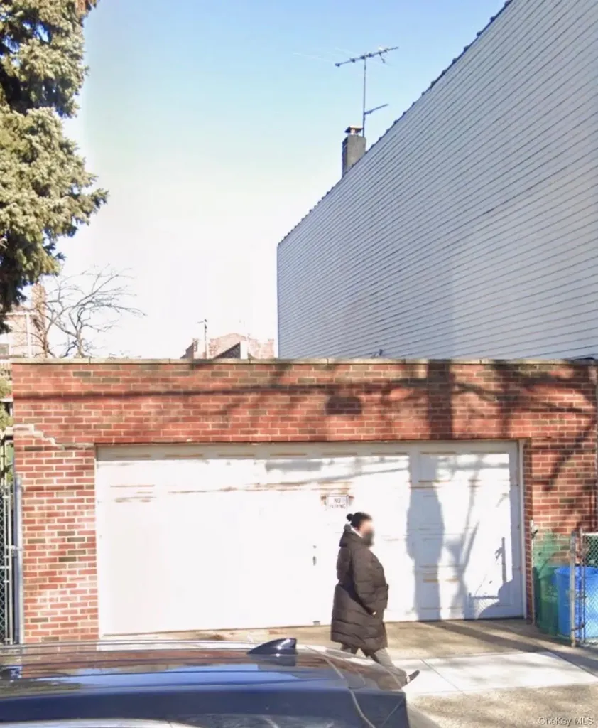 1292 Crosby Avenue Bronx NY 10461