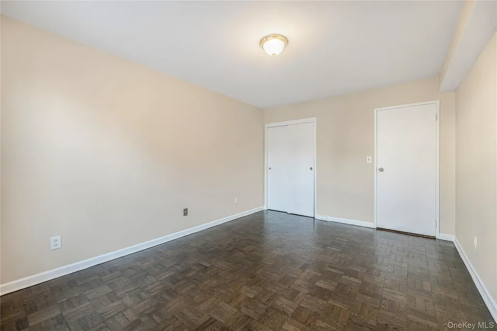 1725 Edison Avenue Bronx NY 10461