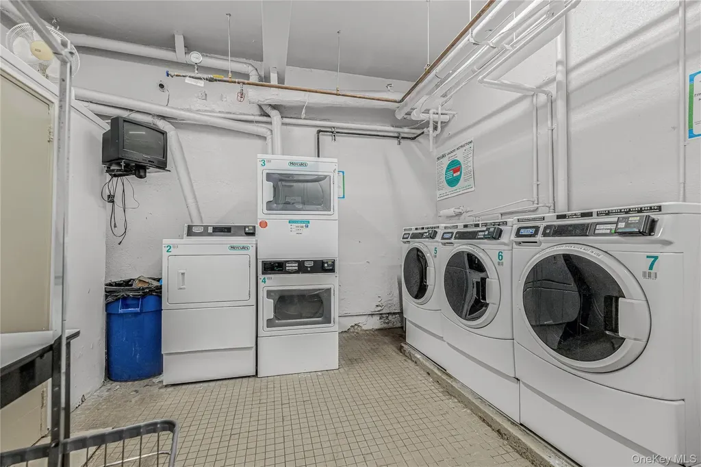1725 Edison Avenue Bronx NY 10461