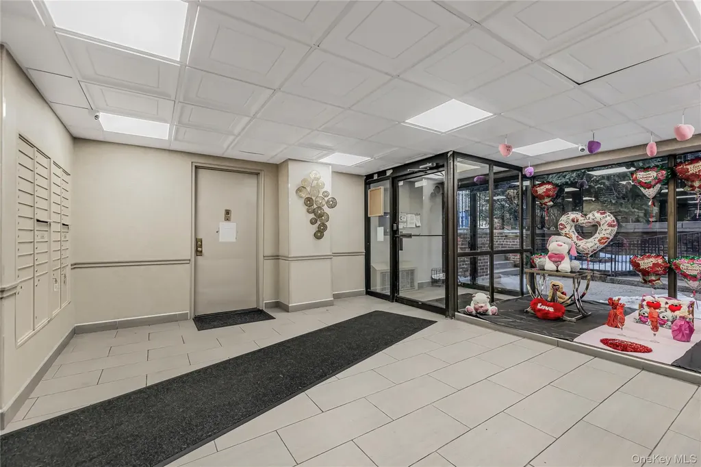 1725 Edison Avenue Bronx NY 10461