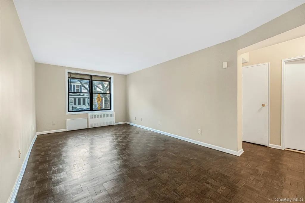 1725 Edison Avenue Bronx NY 10461