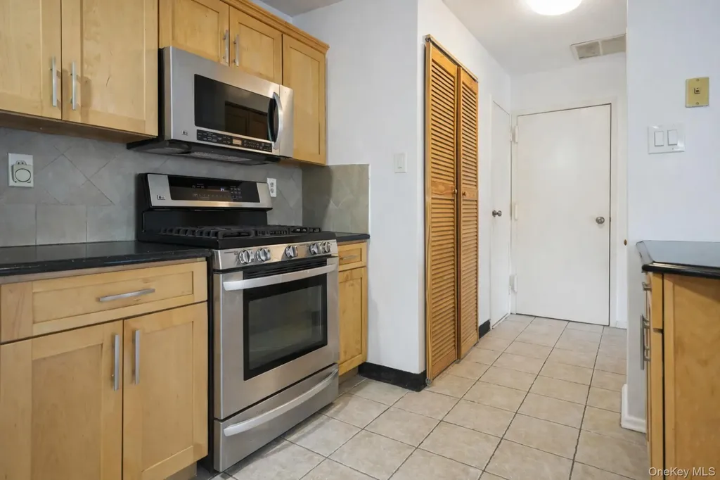 896 Union Avenue Bronx NY 10459
