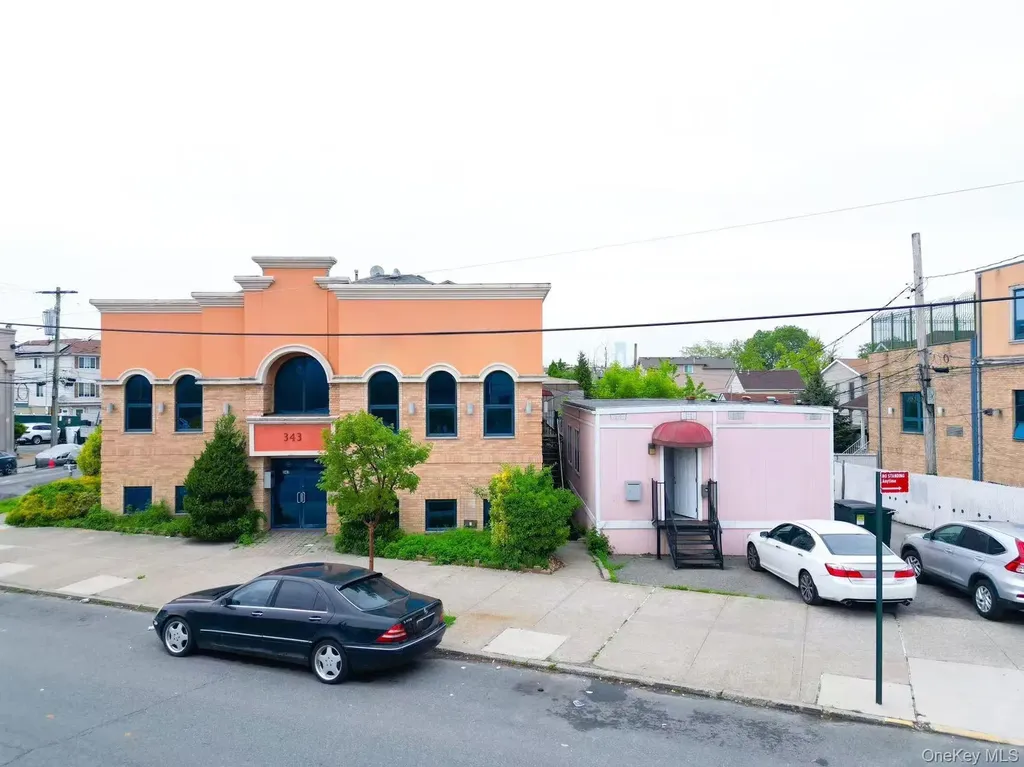 343 Sand Lane Staten Island NY 10305