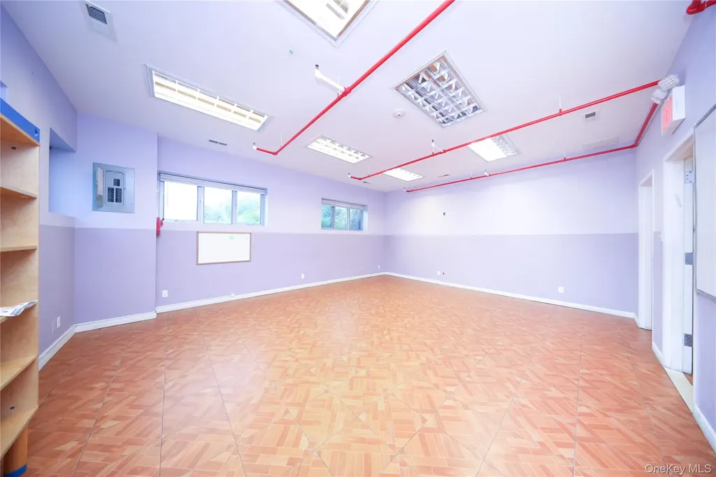 343 Sand Lane Staten Island NY 10305