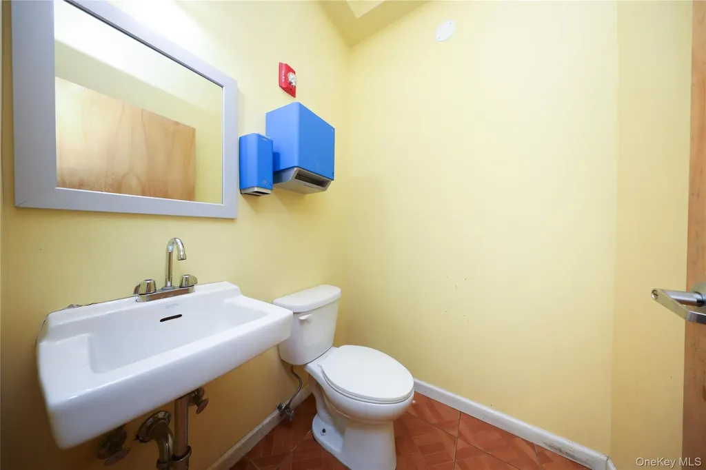 343 Sand Lane Staten Island NY 10305