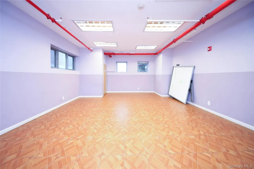343 Sand Lane Staten Island NY 10305