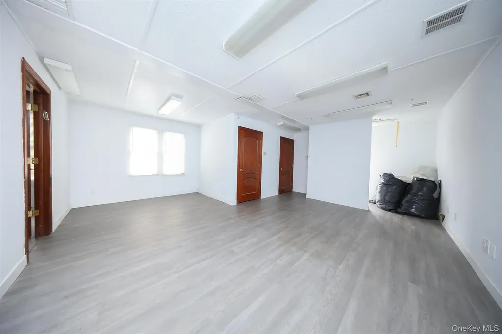 343 Sand Lane Staten Island NY 10305