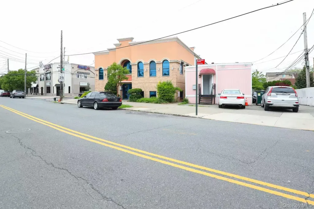 343 Sand Lane Staten Island NY 10305