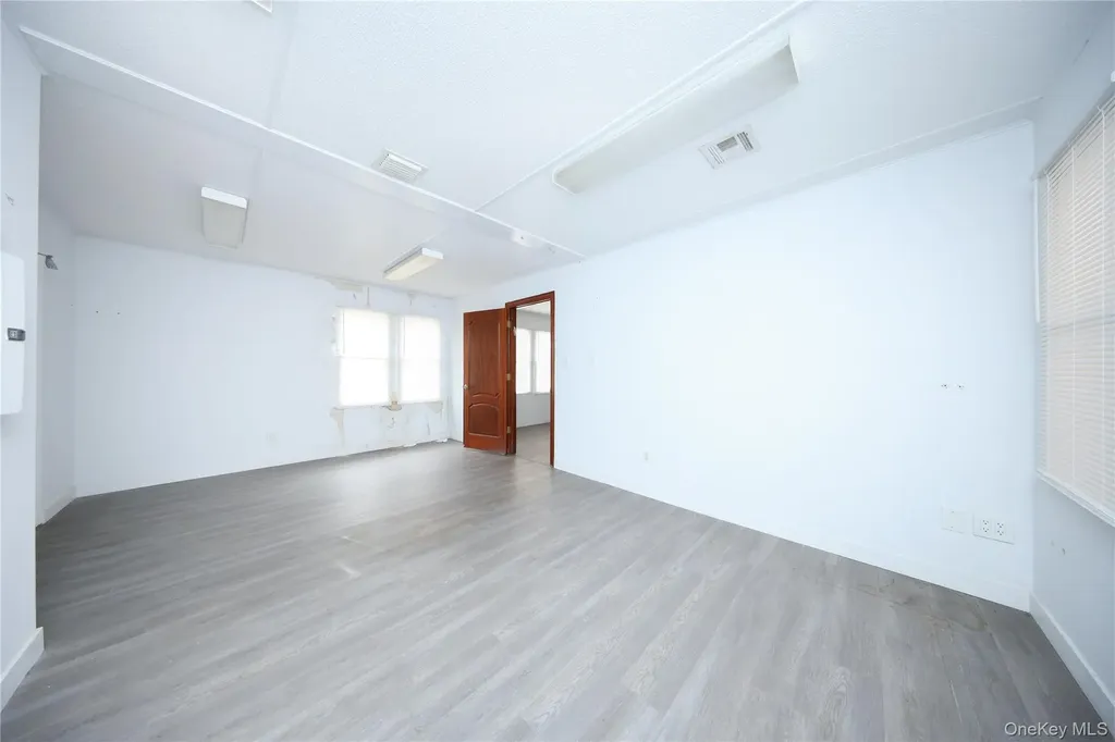 343 Sand Lane Staten Island NY 10305