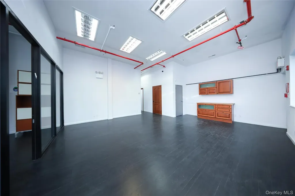 343 Sand Lane Staten Island NY 10305