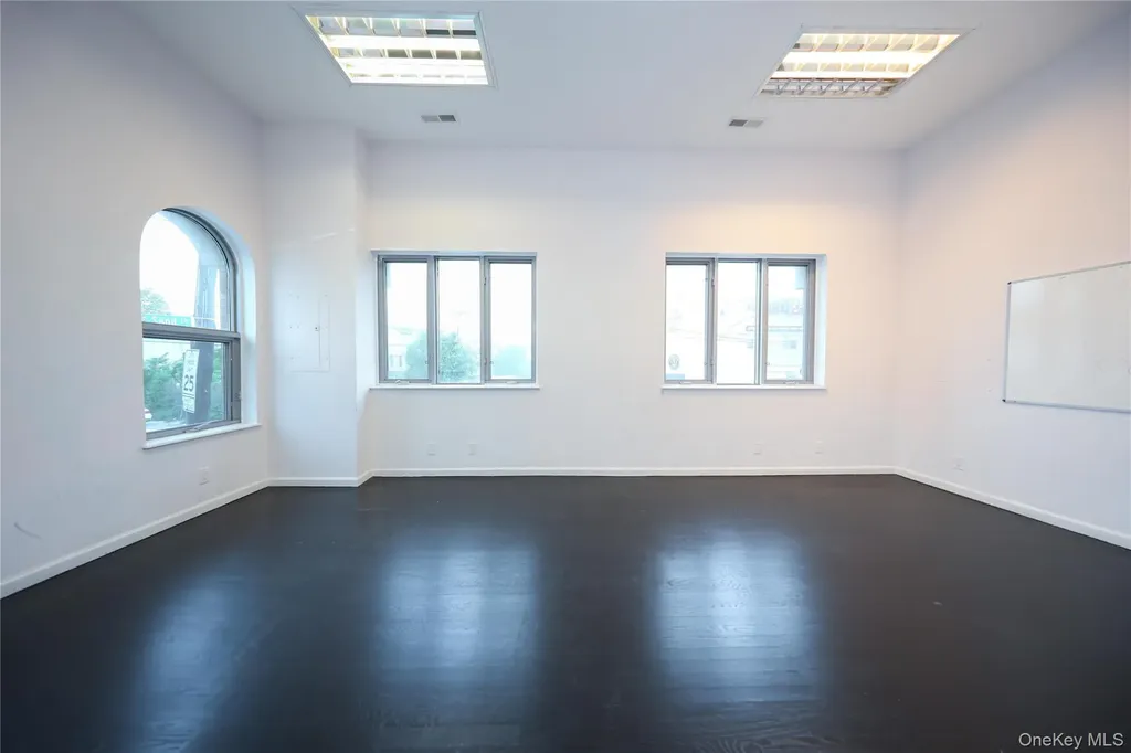 343 Sand Lane Staten Island NY 10305