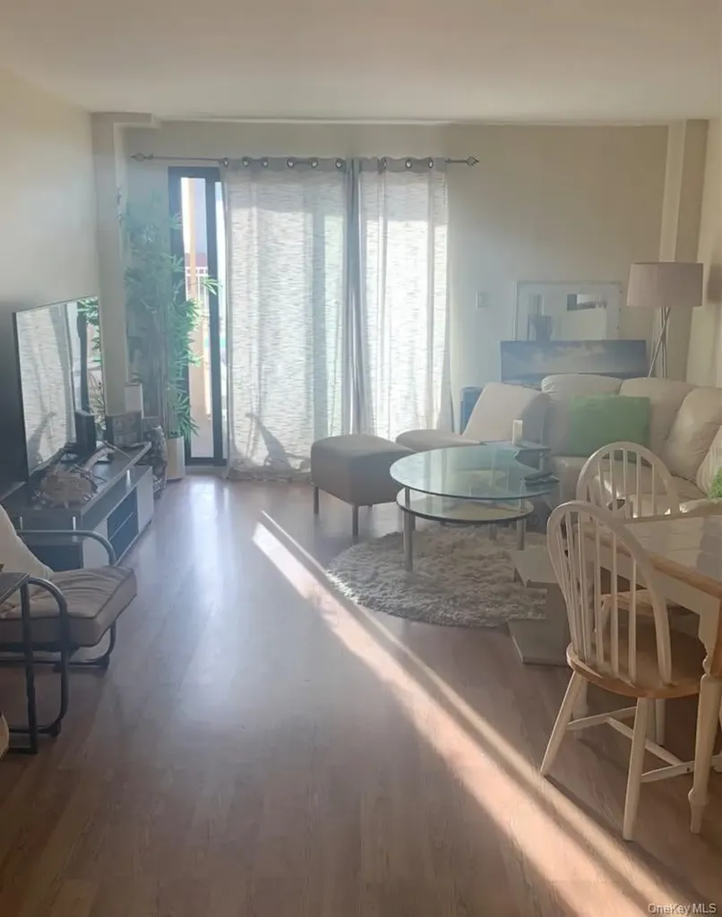 360 Shore Road Long Beach NY 11561
