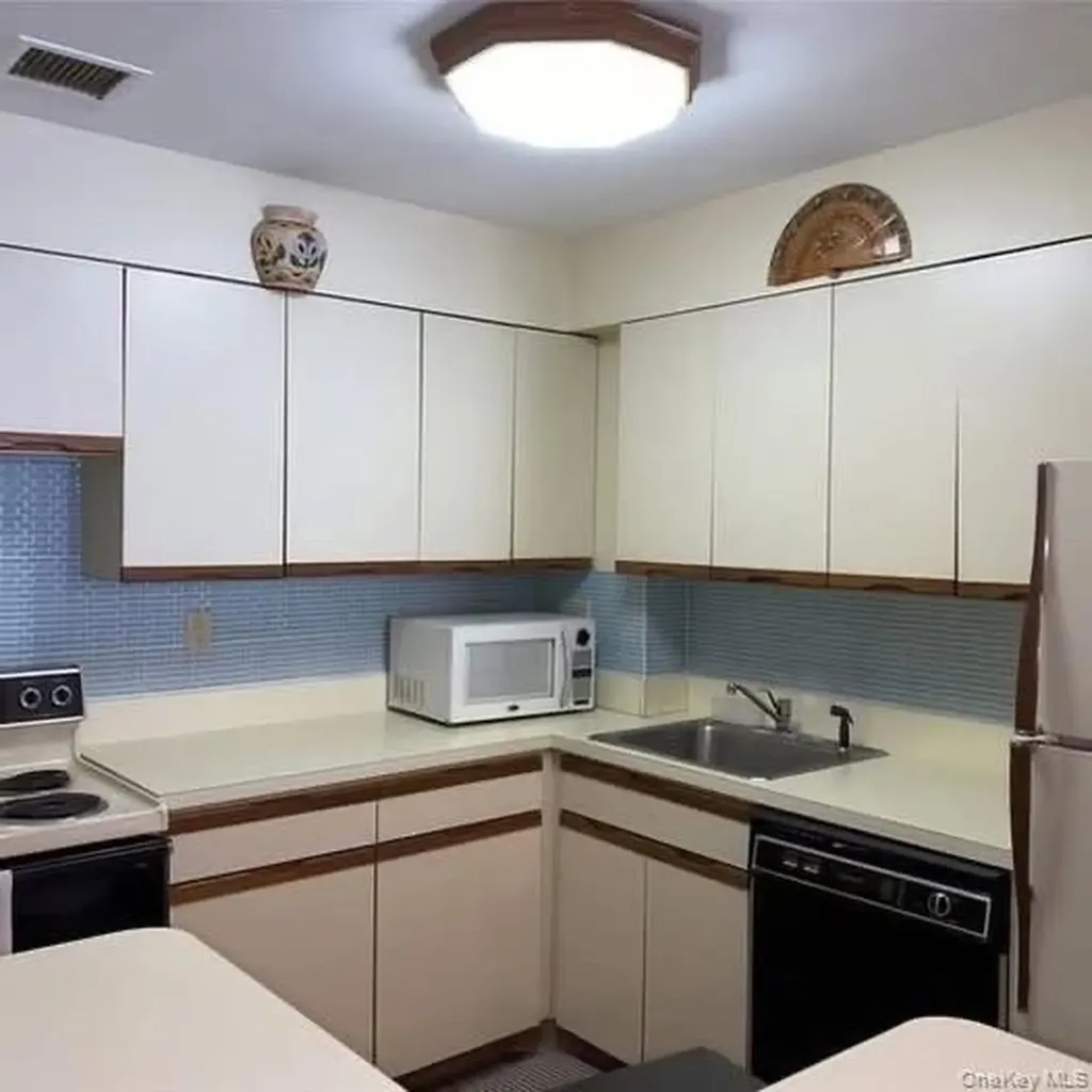 360 Shore Road Long Beach NY 11561