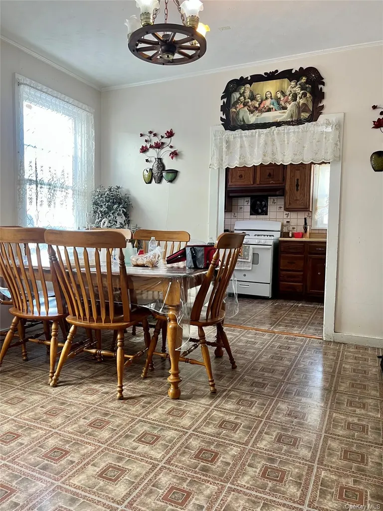 14 Albert Street Middletown NY 10940
