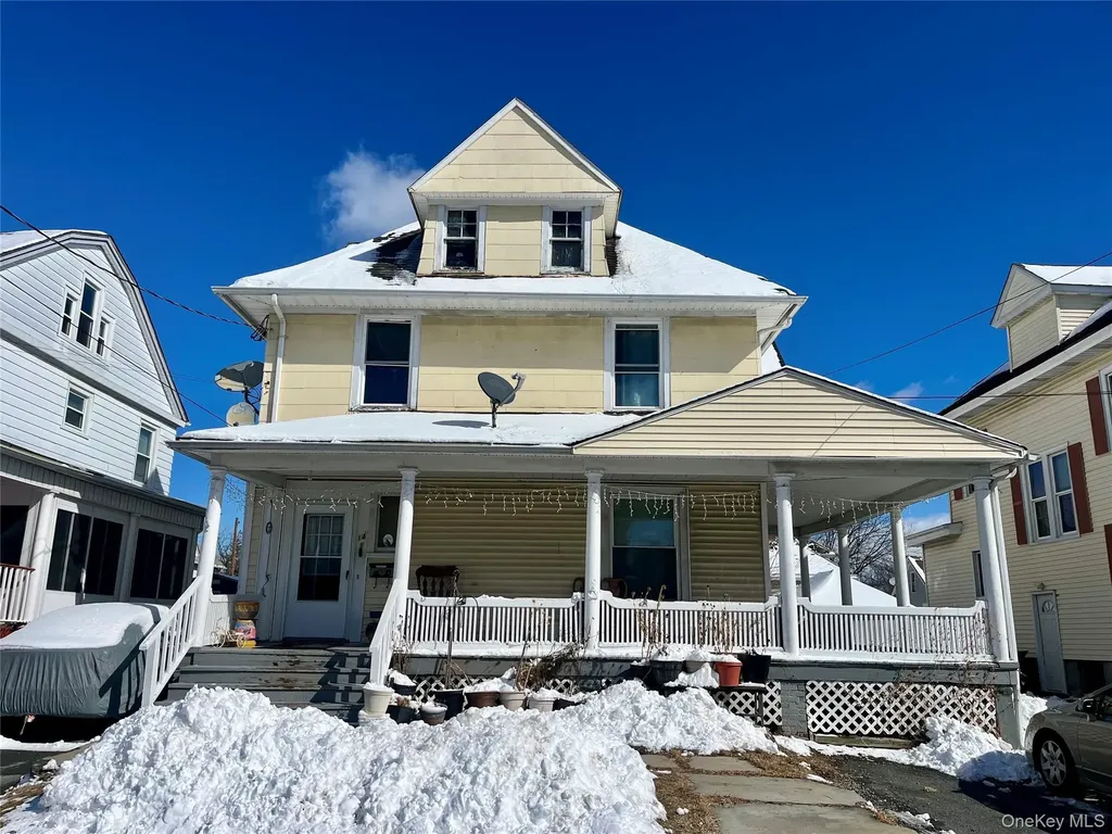 14 Albert Street Middletown NY 10940