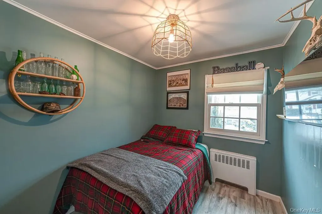 4 Hollyberry Road Plainview NY 11803