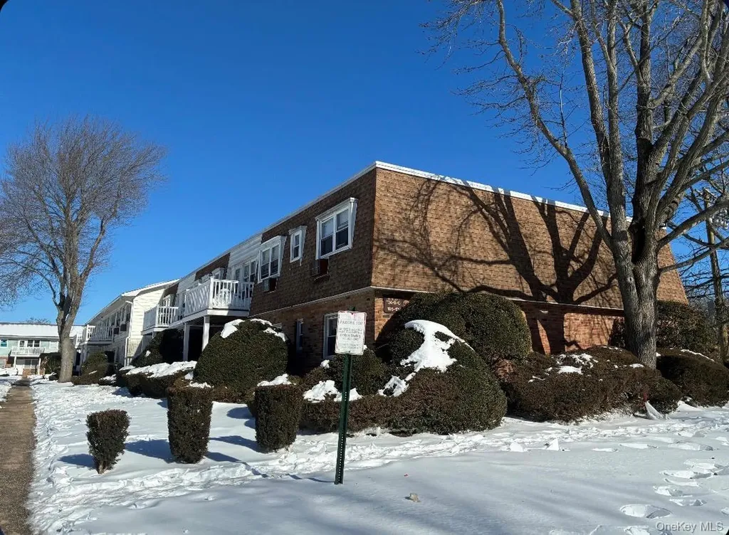 126 Hemlock Drive Bay Shore NY 11706