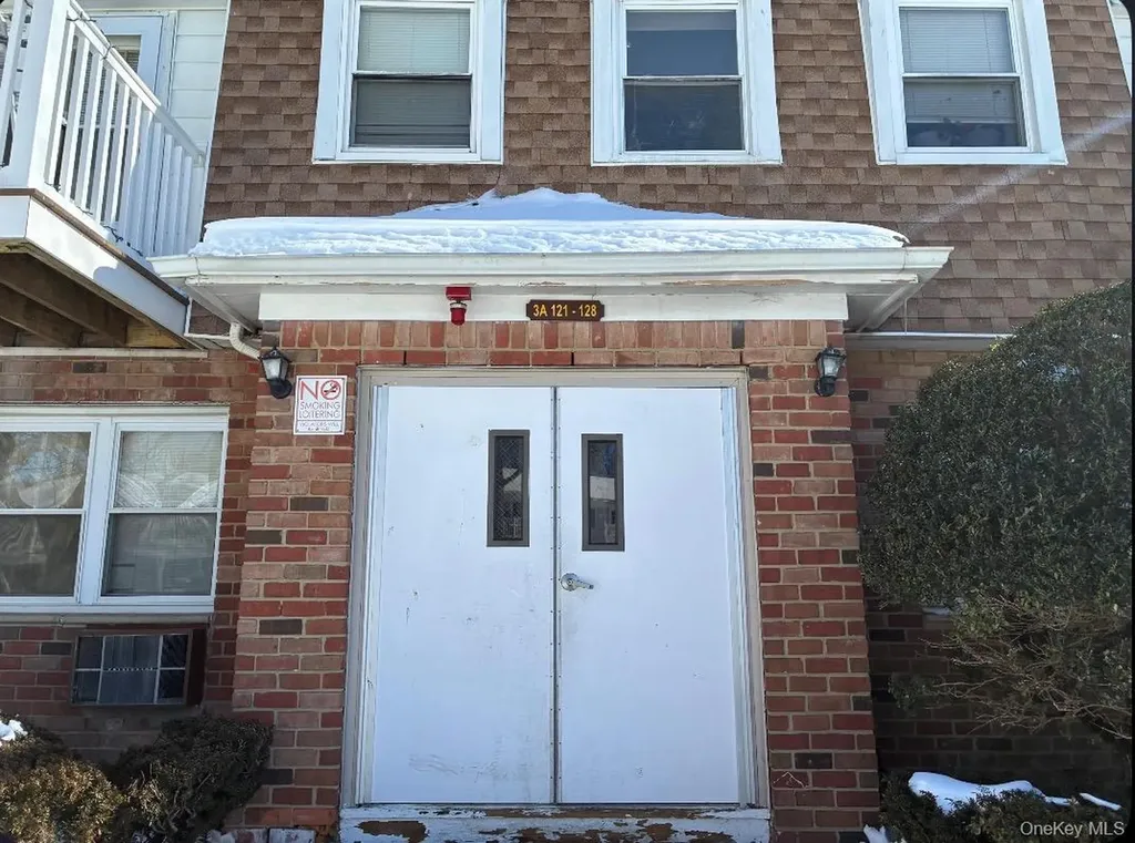 126 Hemlock Drive Bay Shore NY 11706
