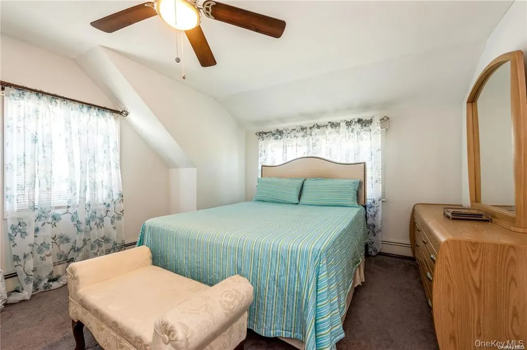 36 Robin Lane Levittown NY 11756