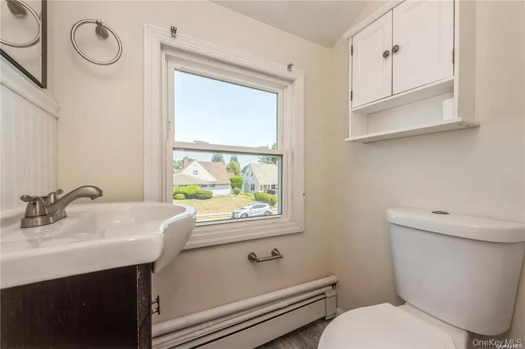 36 Robin Lane Levittown NY 11756