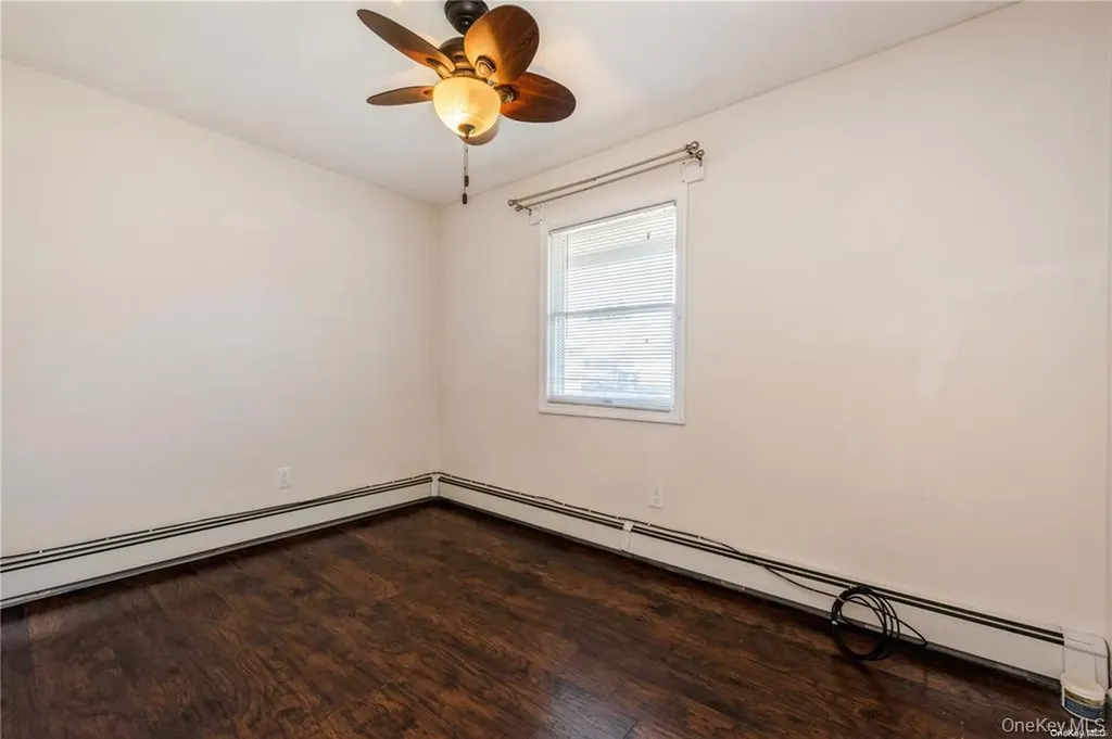 36 Robin Lane Levittown NY 11756