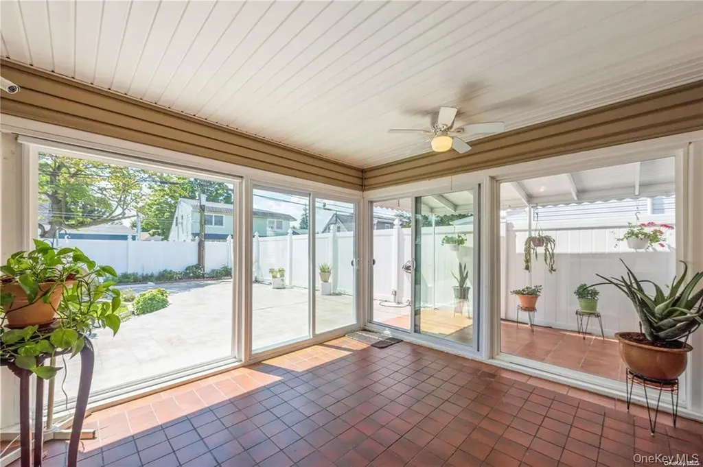 36 Robin Lane Levittown NY 11756