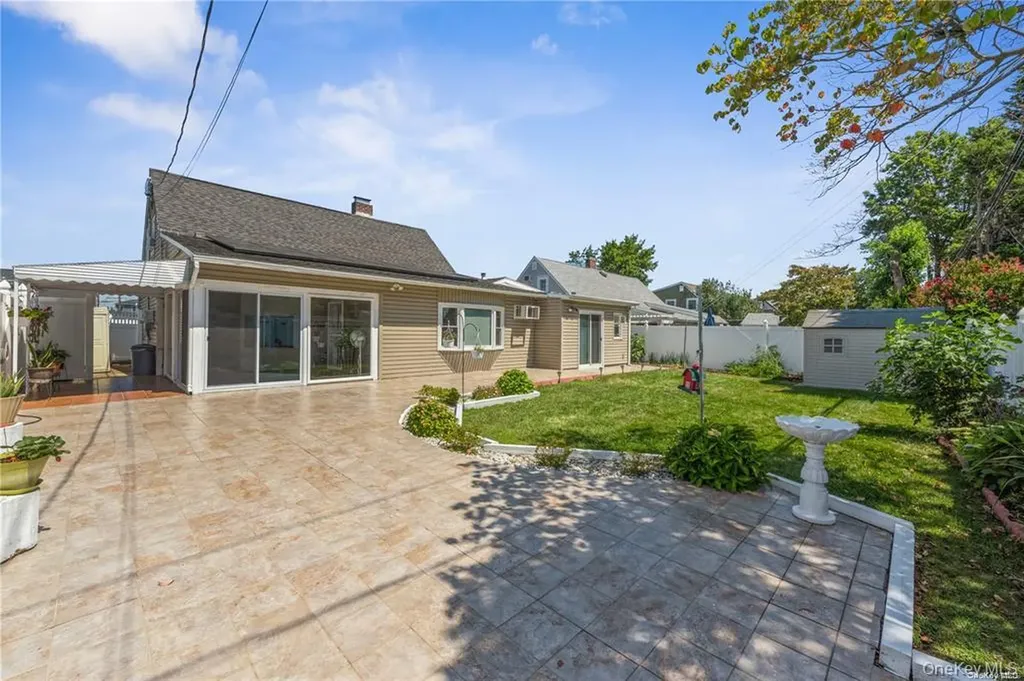 36 Robin Lane Levittown NY 11756