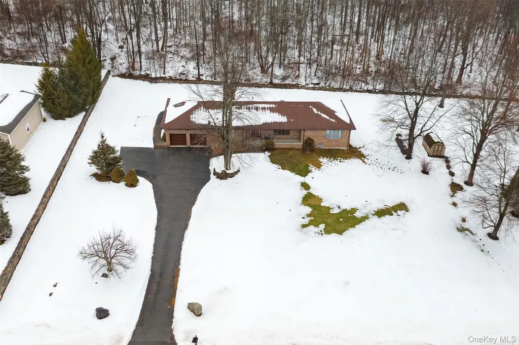21 Lounsbury Drive Baldwin Place NY 10505
