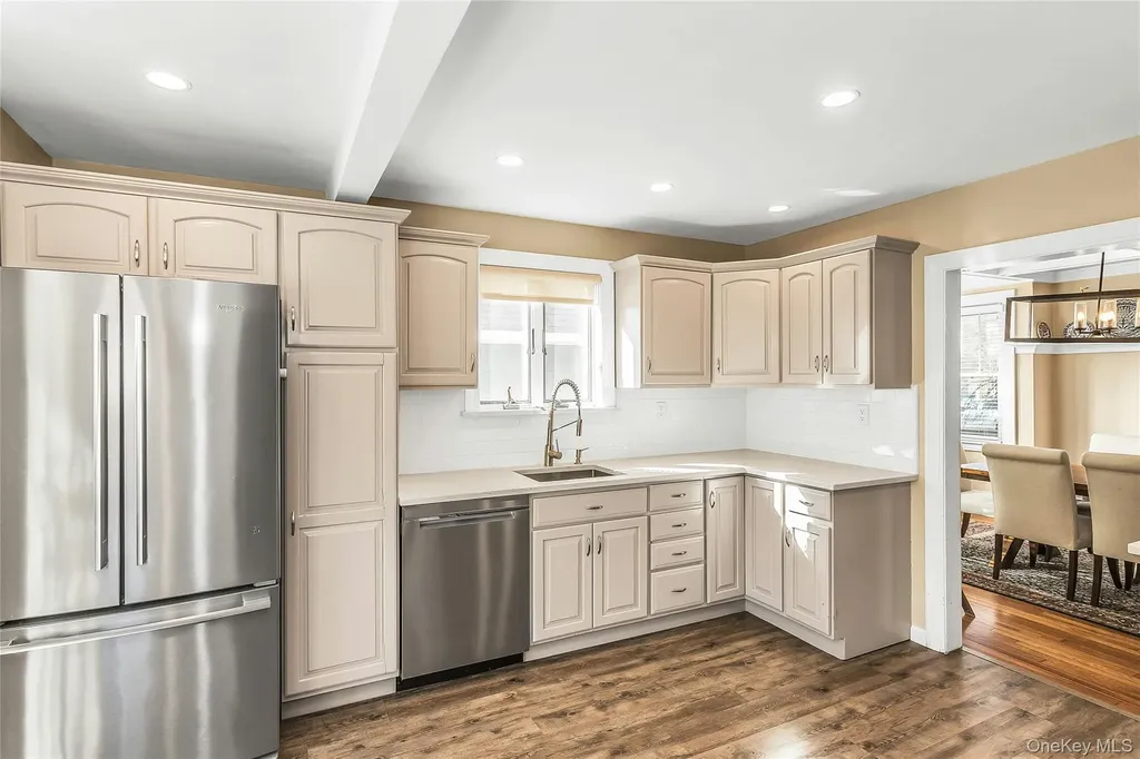 86 Taft Avenue Lynbrook NY 11563