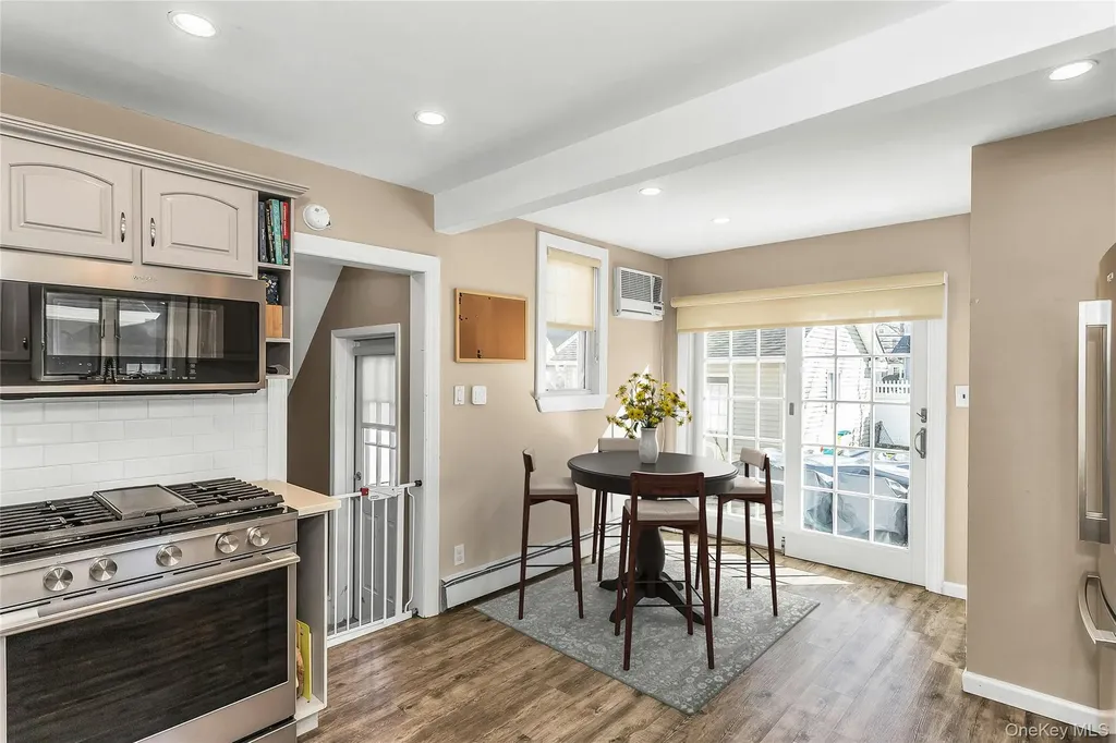 86 Taft Avenue Lynbrook NY 11563