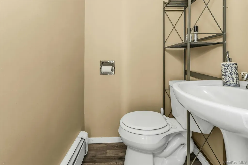 86 Taft Avenue Lynbrook NY 11563