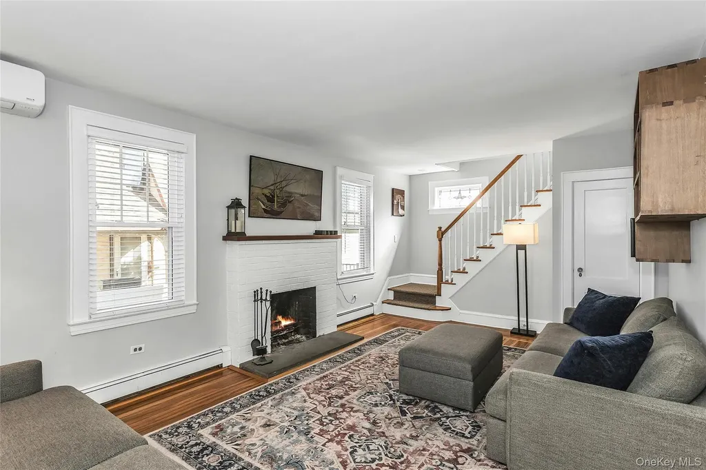86 Taft Avenue Lynbrook NY 11563
