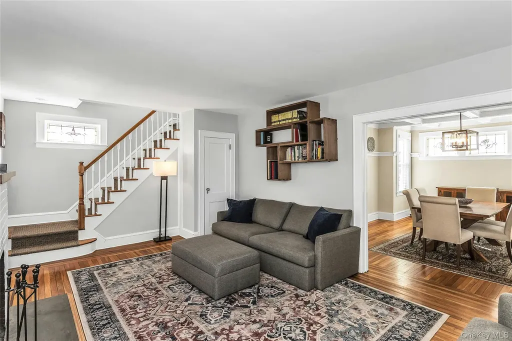 86 Taft Avenue Lynbrook NY 11563