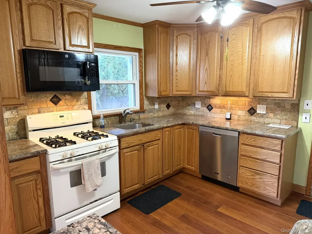 3078 Grand Boulevard Baldwin NY 11510