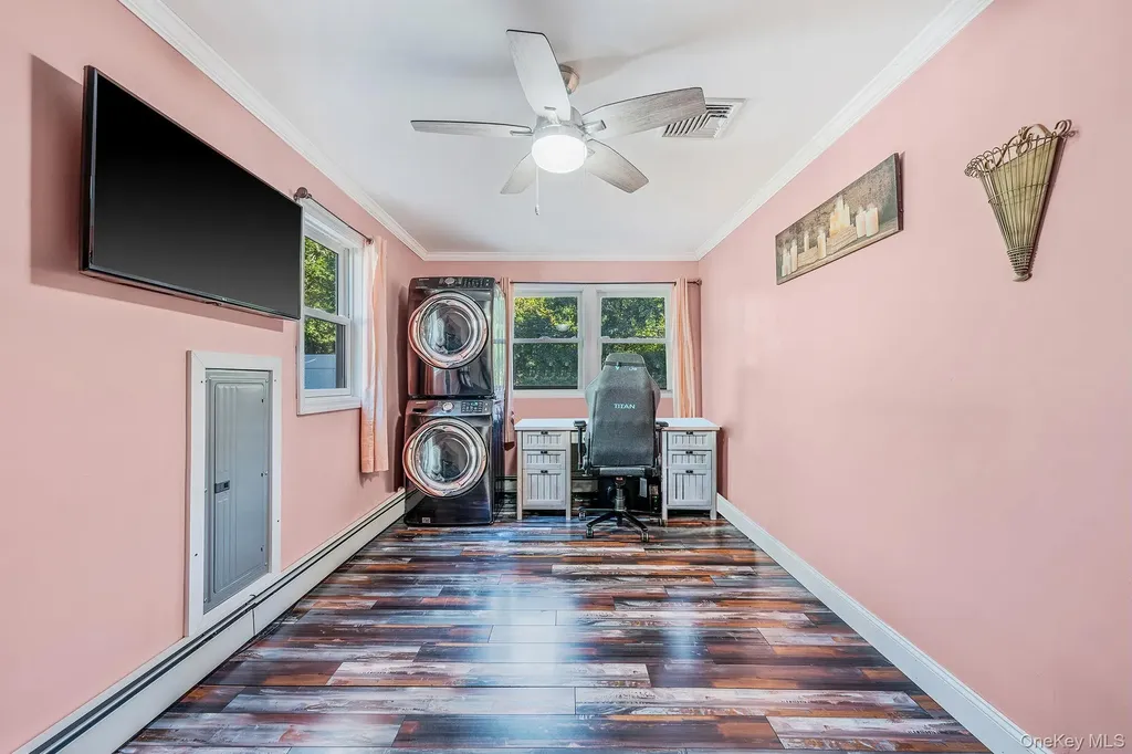 32 Pine Tree Drive Shirley NY 11967