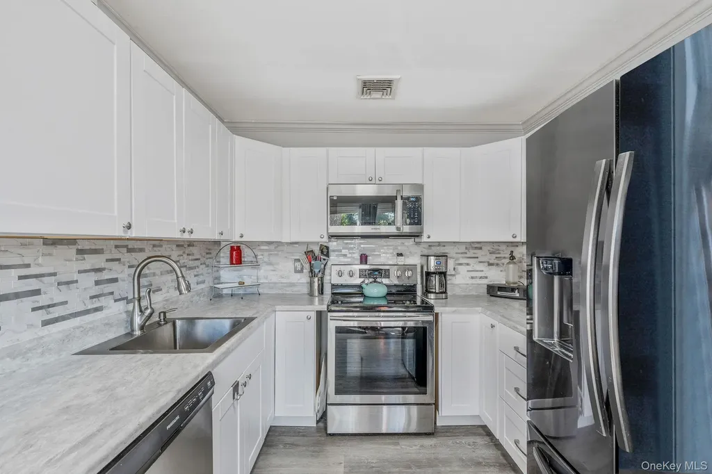 32 Pine Tree Drive Shirley NY 11967