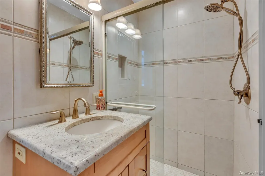 6 Longford Street Huntington NY 11743